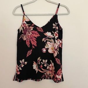 Black houae white market reversible top